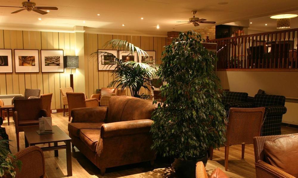Eight Acres Hotel Elgin Extérieur photo